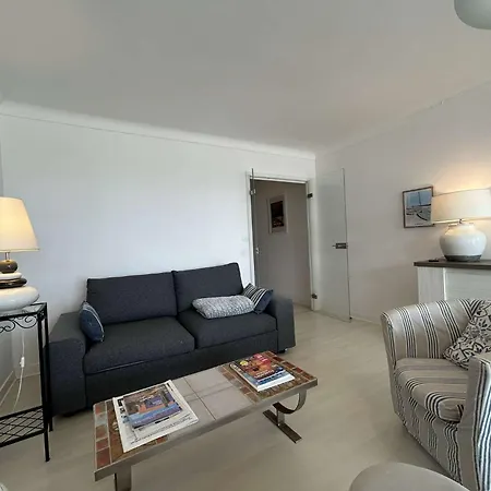 Appartement La Coupole, T2 Traversant - Face - - Lb440-003